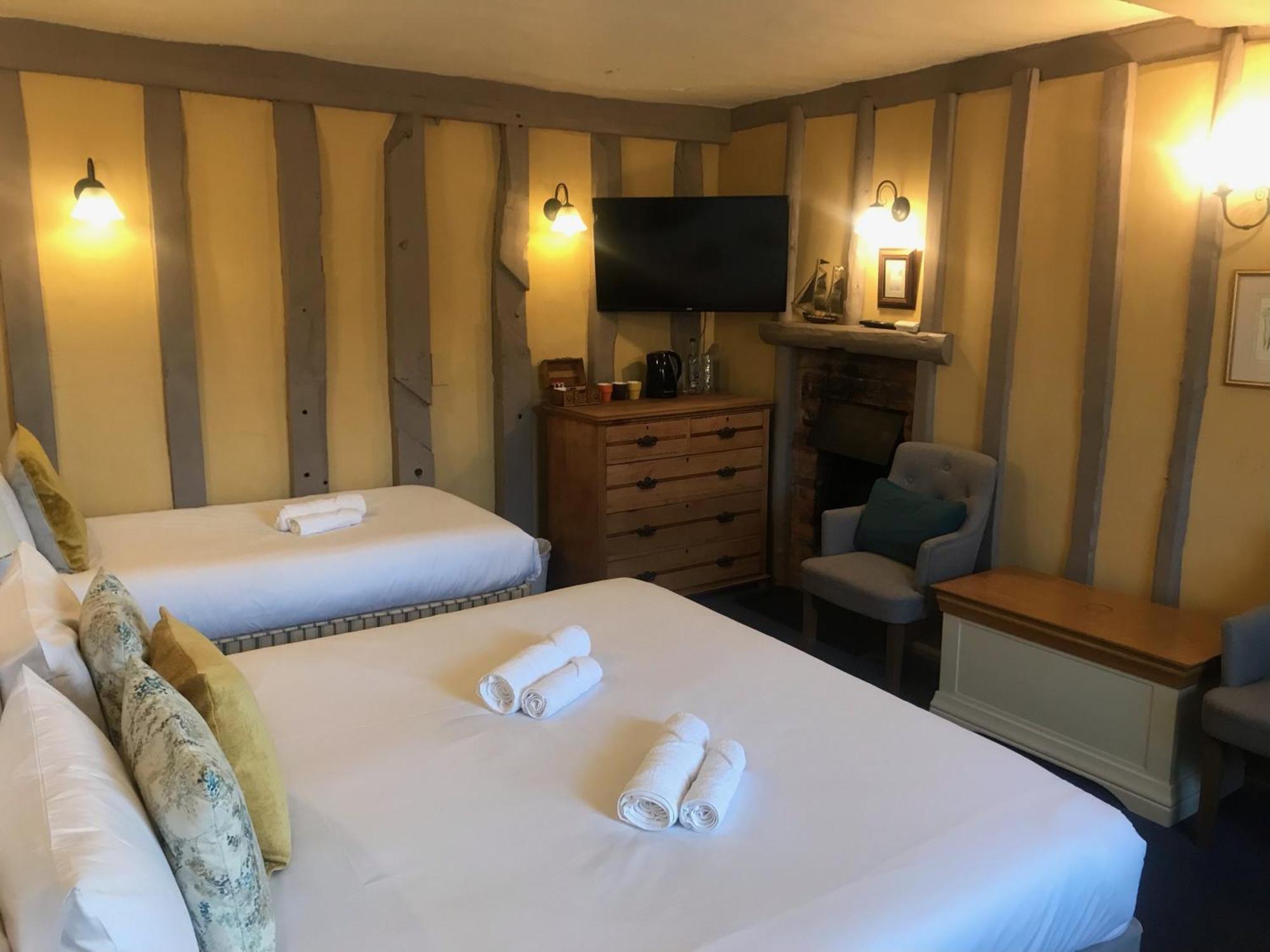 Black Buoy Inn Wivenhoe Экстерьер фото